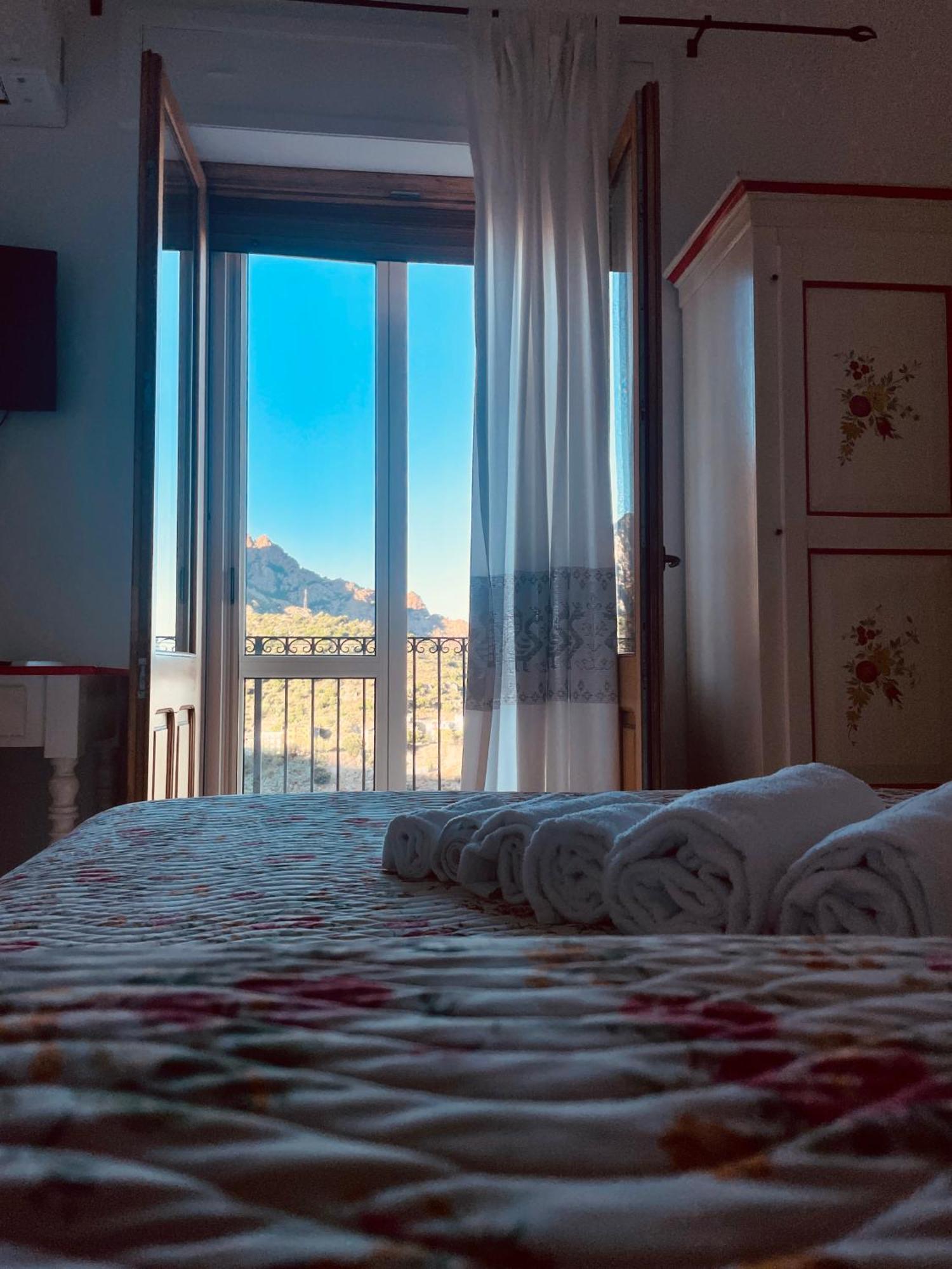 B&B Aria Ona Villagrande Strisaili Eksteriør billede