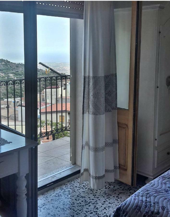 B&B Aria Ona Villagrande Strisaili Eksteriør billede